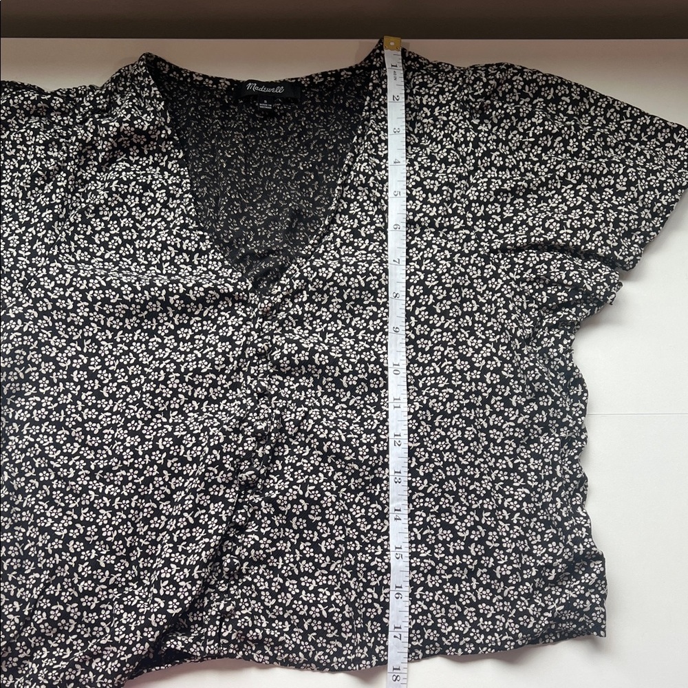 Madewell Black and White Floral Blouse Cropped Womens Small - Picture 8 of 8